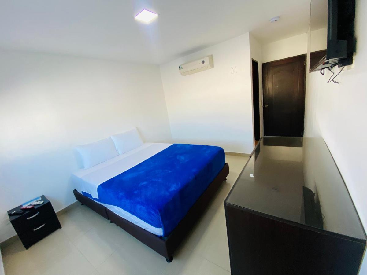 Hotel Parque De Los Novios Inn ซันตามาร์ตา ภายนอก รูปภาพ