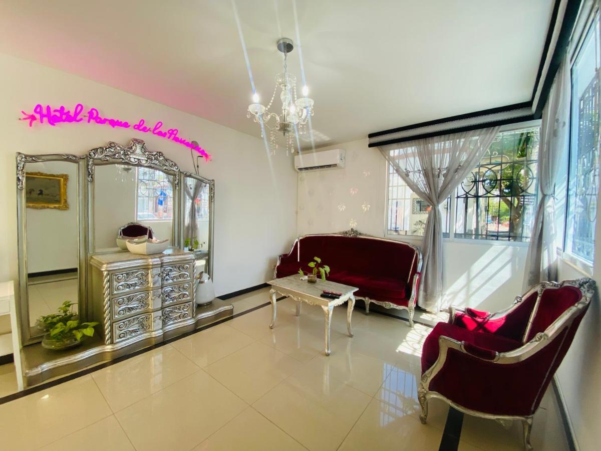Hotel Parque De Los Novios Inn ซันตามาร์ตา ภายนอก รูปภาพ