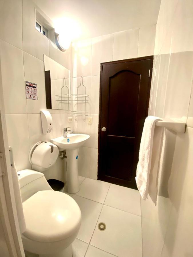 Hotel Parque De Los Novios Inn ซันตามาร์ตา ภายนอก รูปภาพ