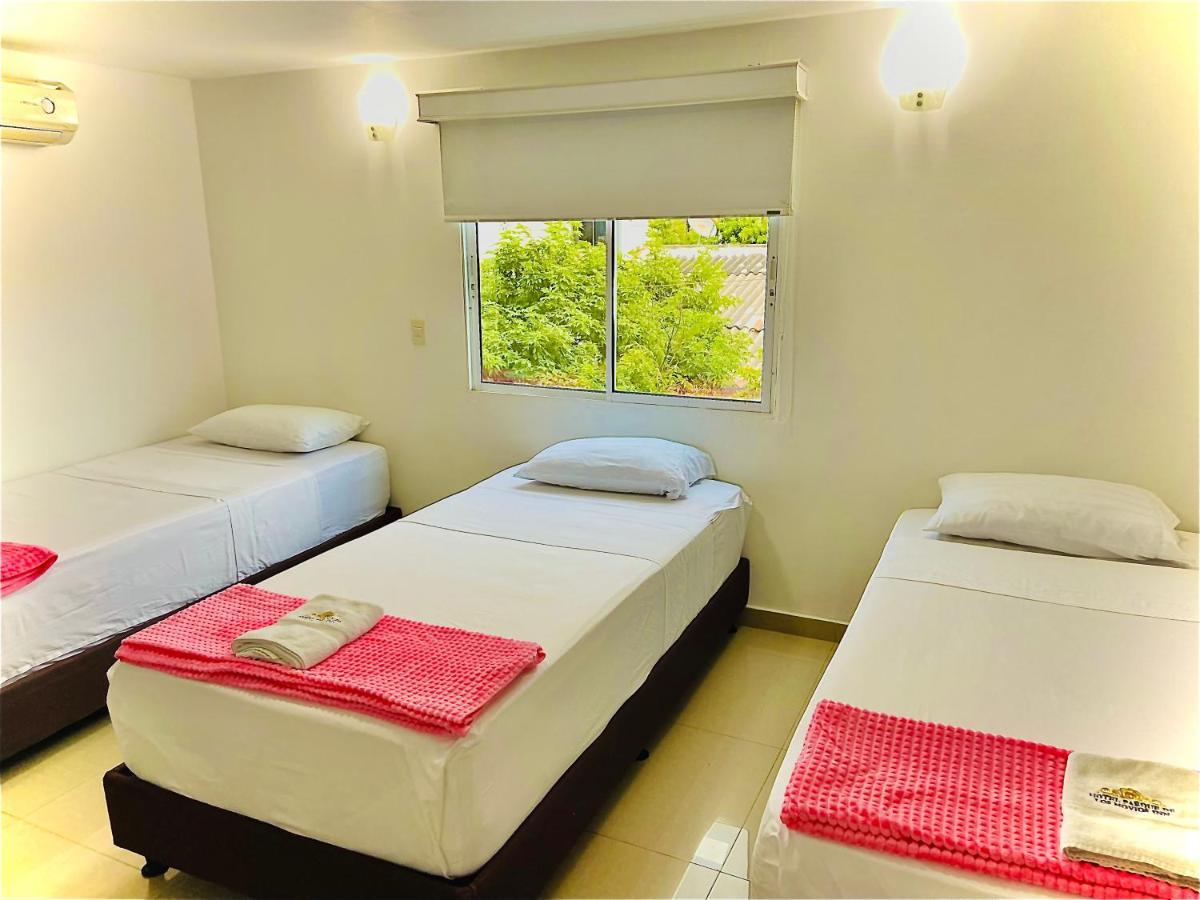 Hotel Parque De Los Novios Inn ซันตามาร์ตา ภายนอก รูปภาพ